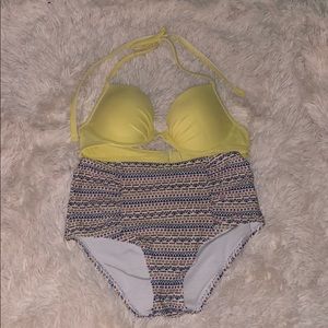 Arie bikini set!